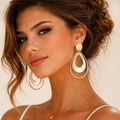 Boucles d’oreilles Goutte Nacrée dorées – Élégance chic